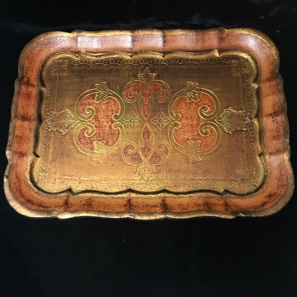 Wine Glasses with Decorative Tray - Picture 3 of 3